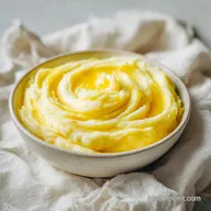 Easy Garlic Mashed Potatoes in 30 Mins